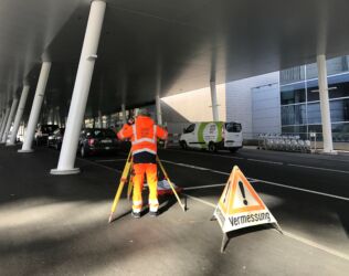 Vorfahrten Flughafen Zürich AV Aufnahmen Vorfahrten Flughafen Zürich AV Aufnahmen