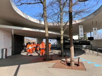 Start zur Lernendenwerkstatt 2025 beim Eingang zum Zoo Zürich